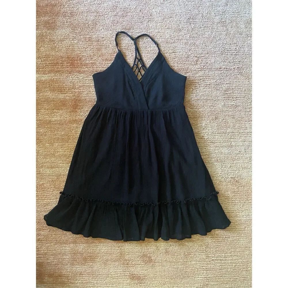 “New In”Black Mini Women’s Dress with Crisscross Back Size S Lined